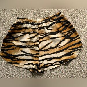 Lovers and Friends Shorts Tiger Size Small